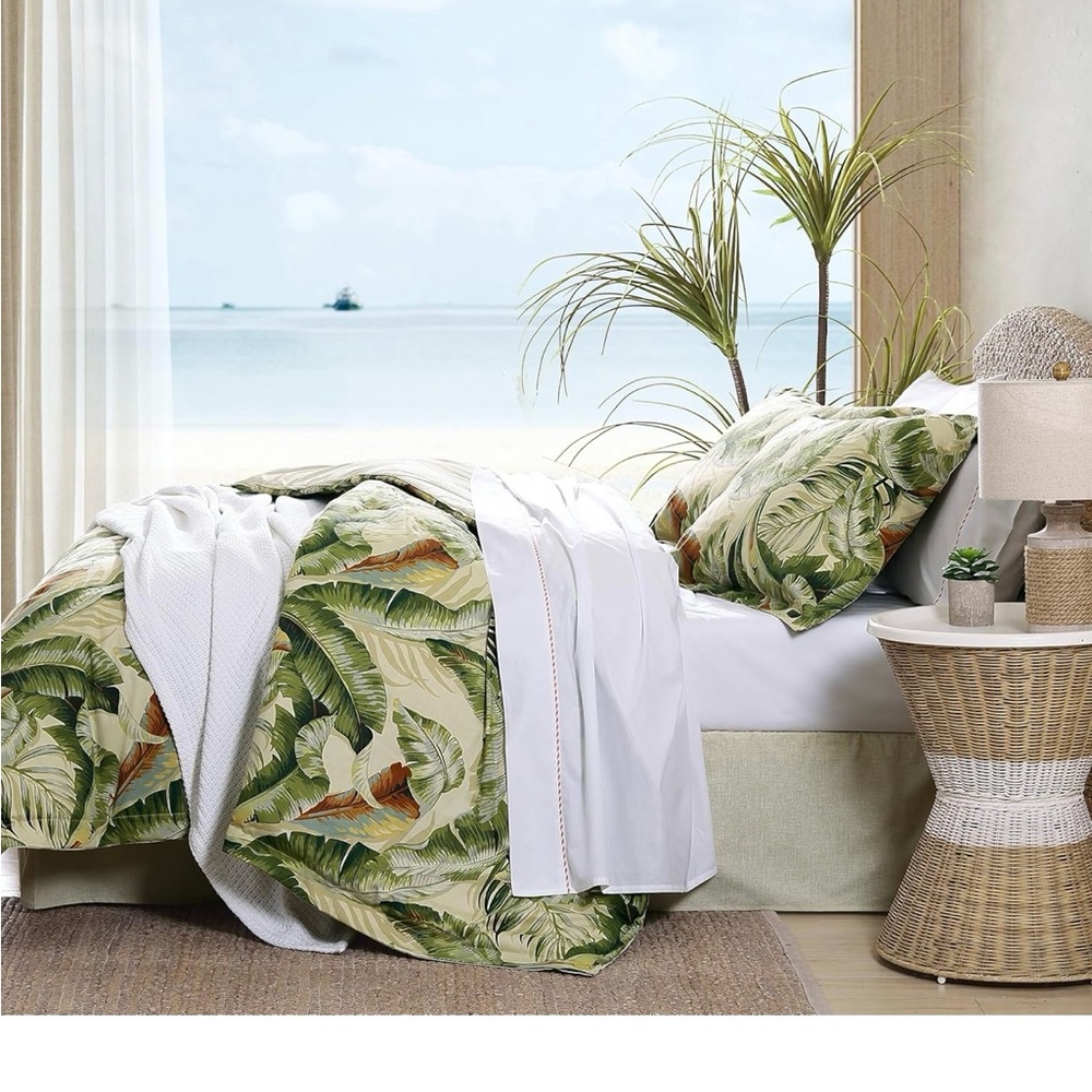 Tommy Bahama Leafy Green and Cream Duvet Cover - Picture 9 of 12